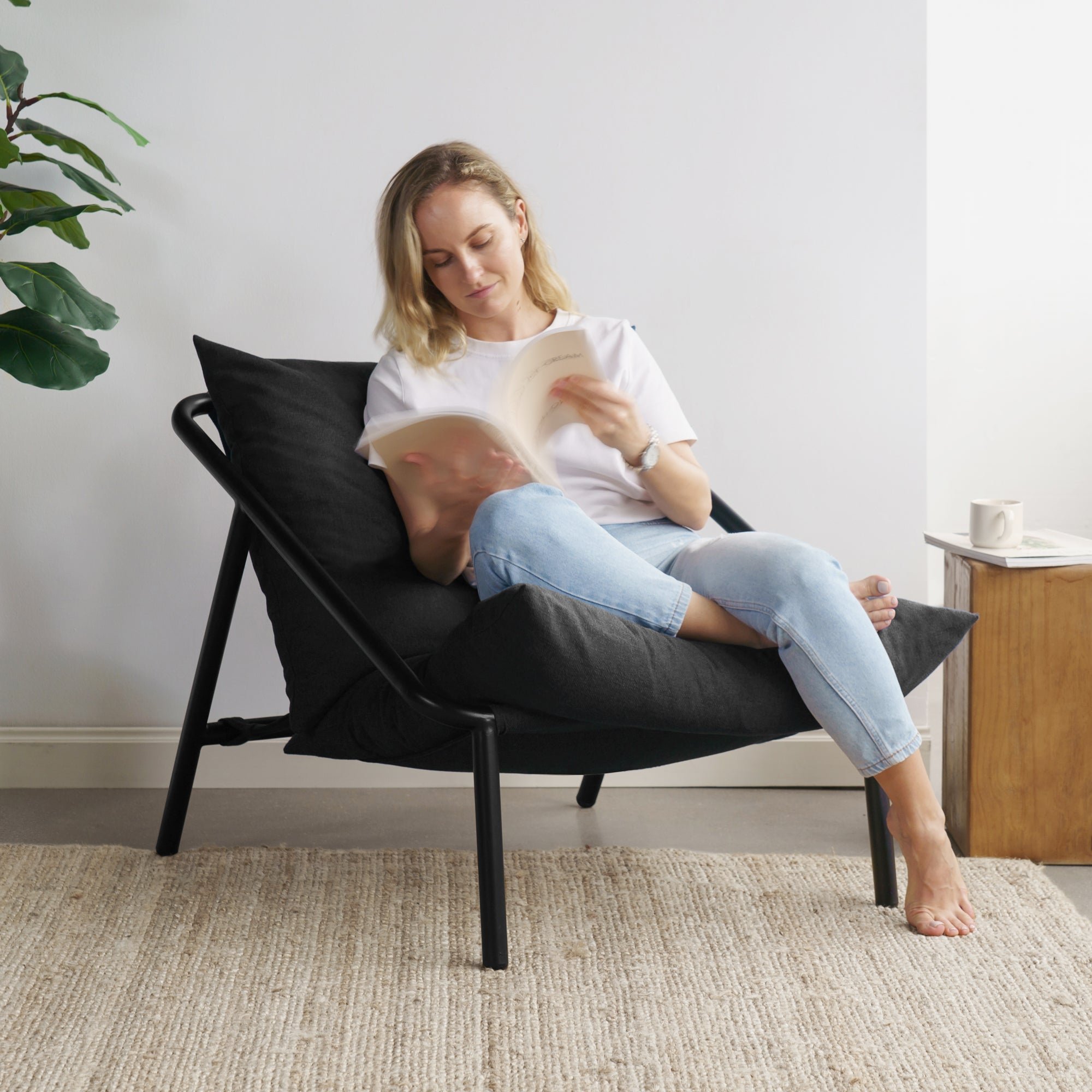 ZinusAudreySlingAccentChair_Black-11.jpg